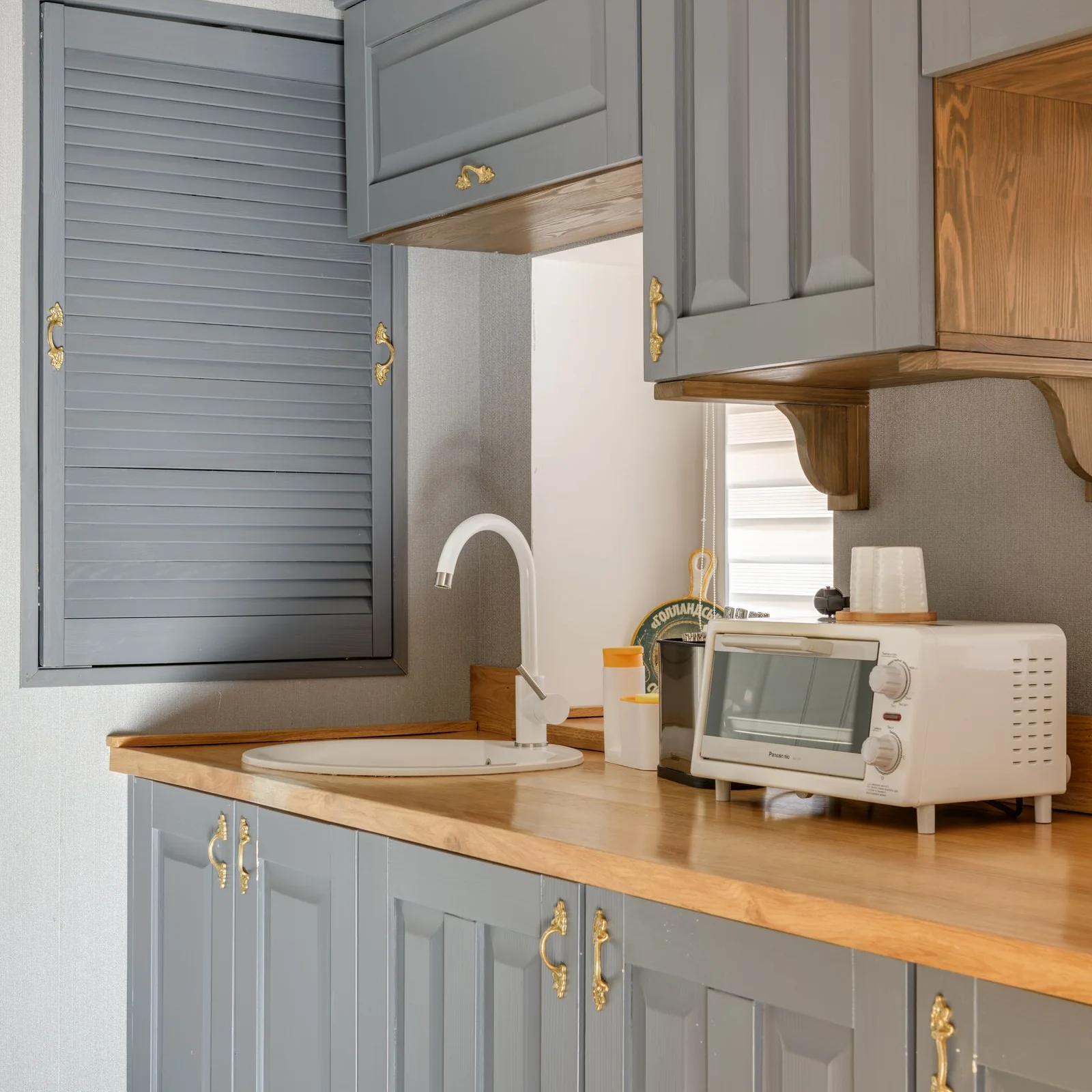 Cabinet refinishing project